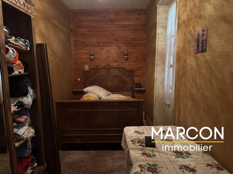 Maison - 302 m² - 15 pièces