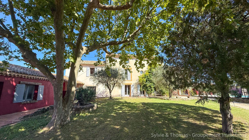 Mas - 324 m² - 8 pièces