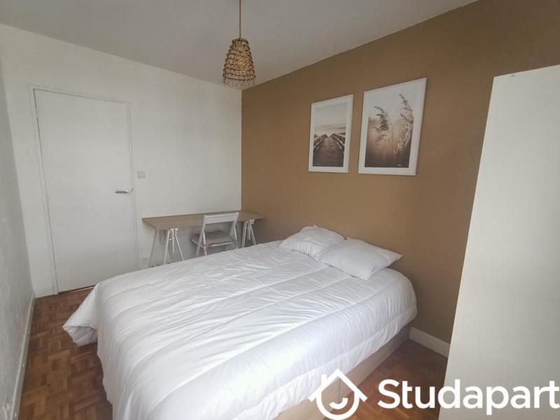 Chambre - 10 m² - 1 pièce