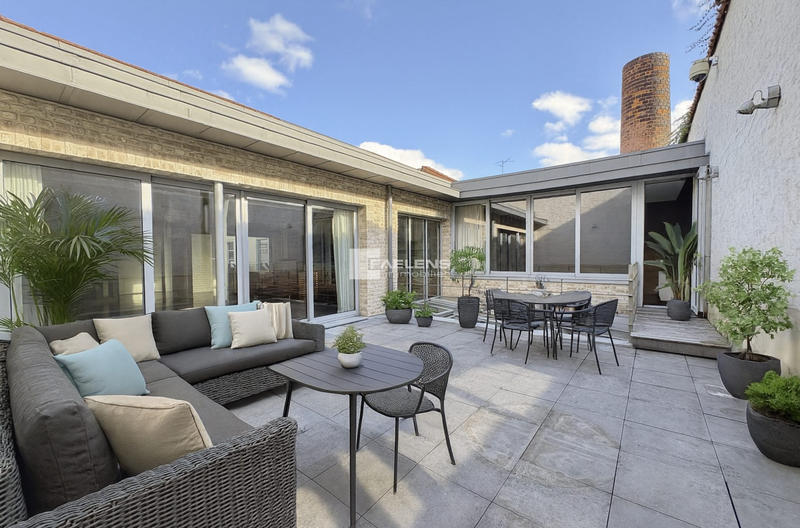 Loft - 435 m² - 5 pièces