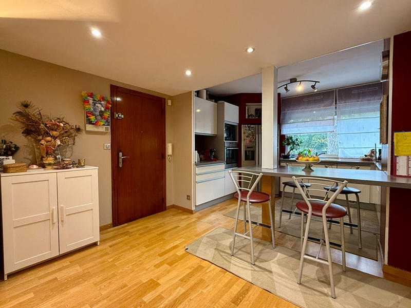 Appartement - 100 m² - 5 pièces