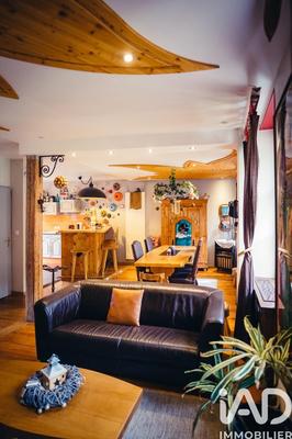 Maison - 202 m² - 5 pièces