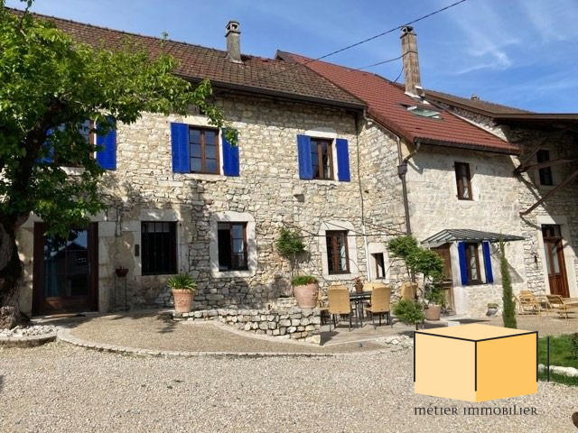 Maison ancienne - 362 m² - 9 pièces