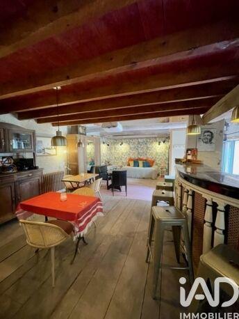 Maison - 259 m² - 9 pièces