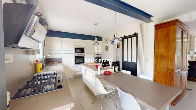 Maison ancienne - 207 m² - 7 pièces