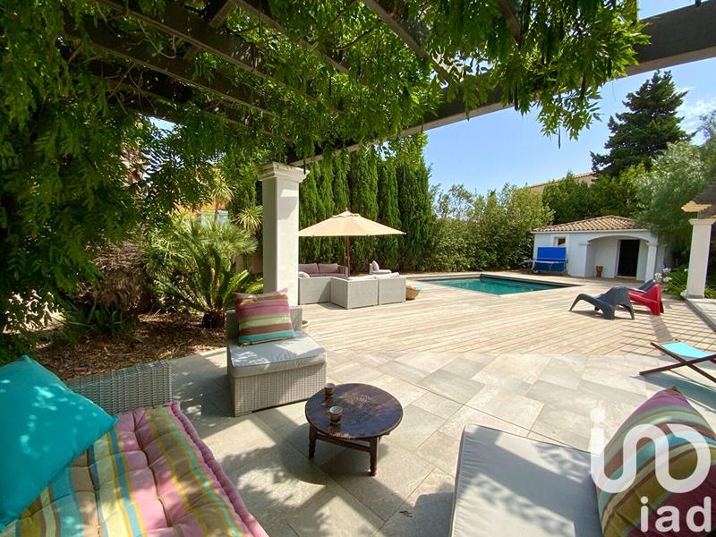 Maison - 232 m² - 8 pièces