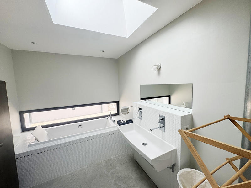 Maison - 215 m² - 7 pièces