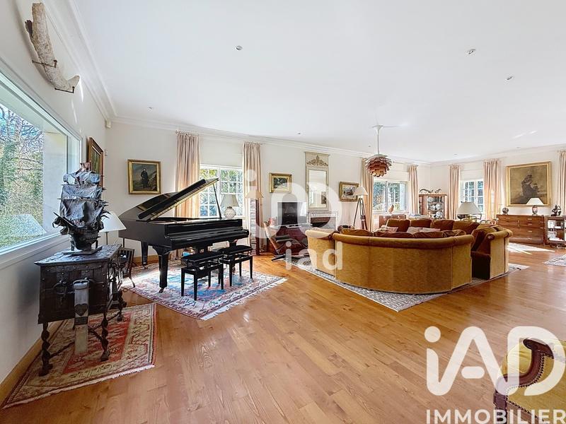 Maison - 320 m² - 10 pièces