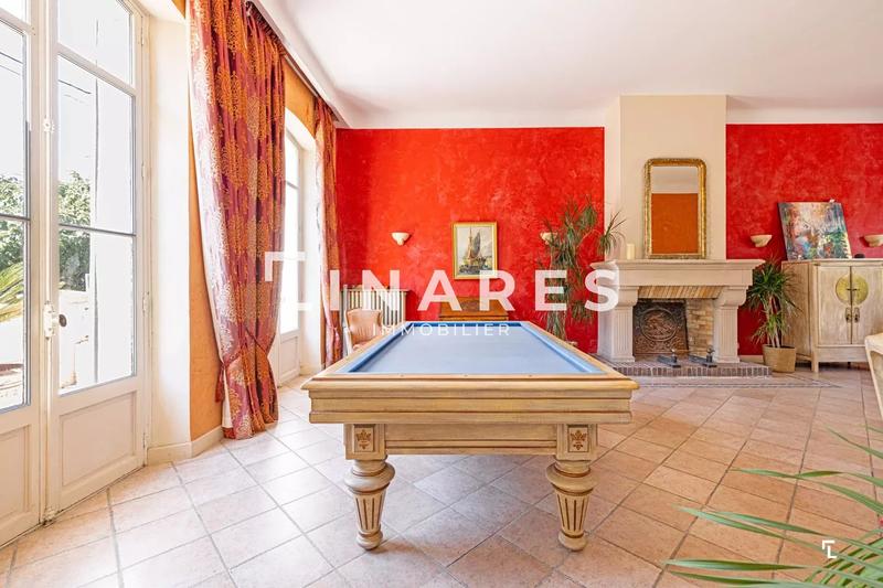 Maison chambre d'hôtes - 360 m² - 8 pièces