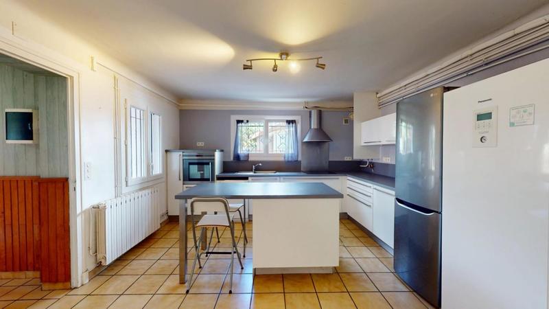 Maison - 137 m² - 5 pièces