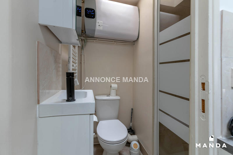 Studio - 11 m² - 1 pièce