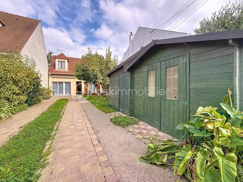 Maison - 104 m² - 5 pièces