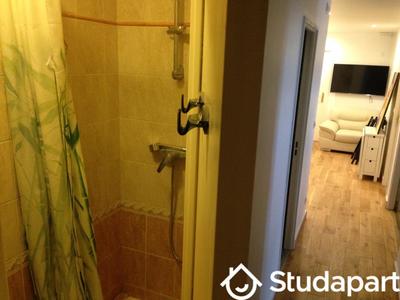 Chambre - 11 m² - 1 pièce