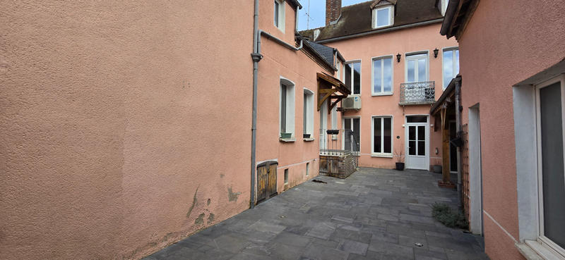 Maison - 227 m² - 10 pièces