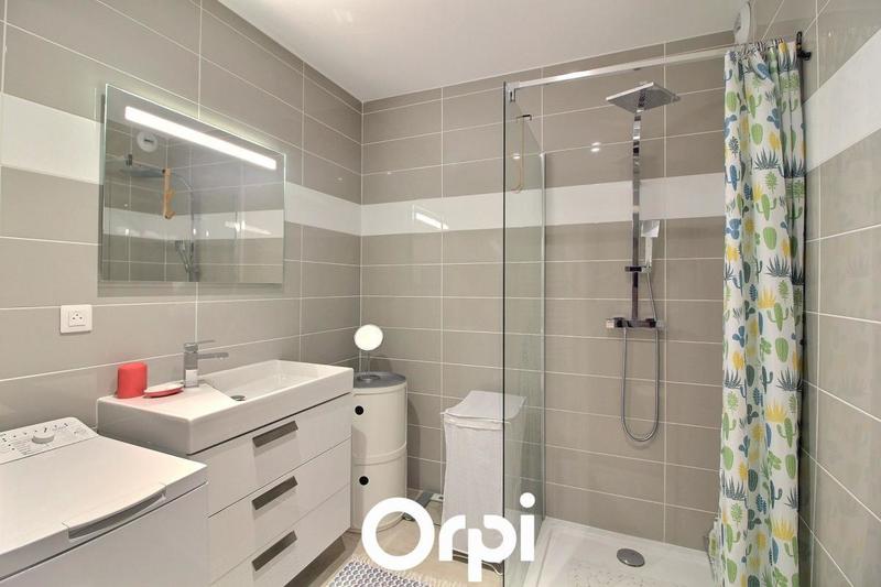 Appartement - 65 m² - 2 pièces