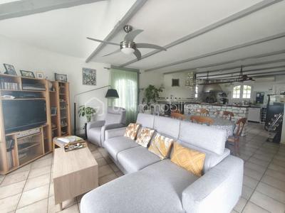 Maison traditionnelle - 166 m² - 6 pièces