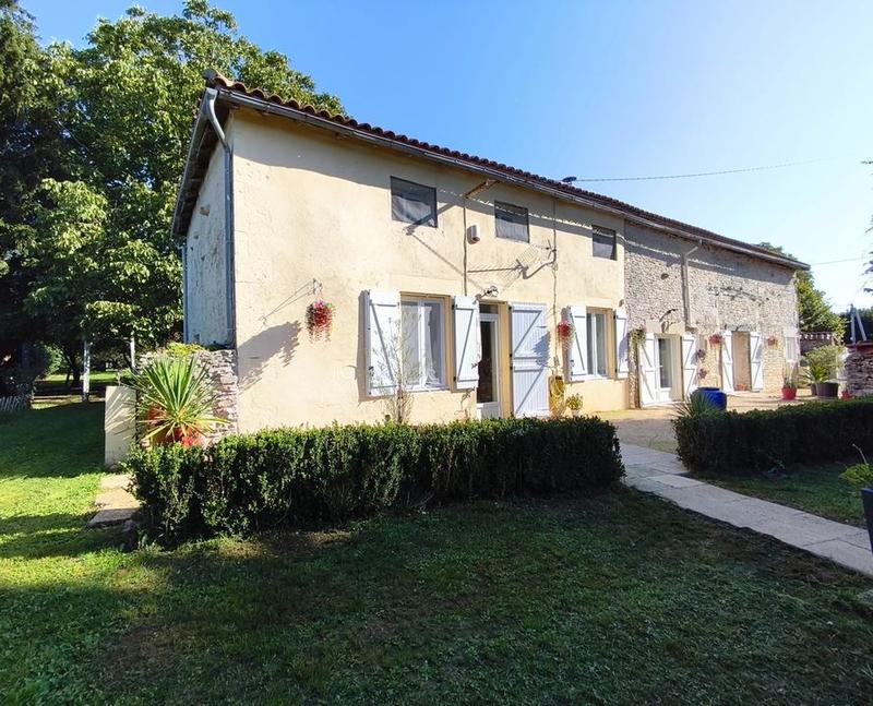 Longère - 209 m² - 6 pièces