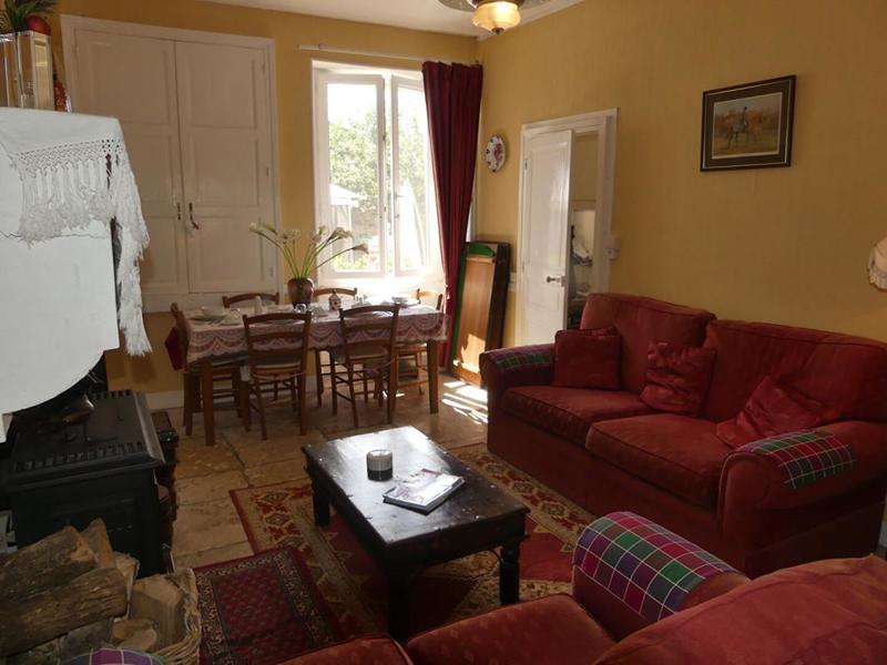 Maison chambre d'hôtes - 235 m² - 8 pièces