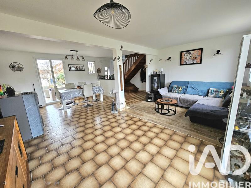 Maison - 96 m² - 5 pièces