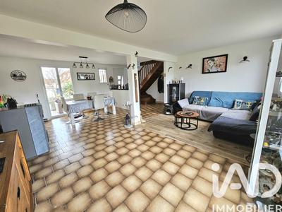 Maison - 96 m² - 5 pièces