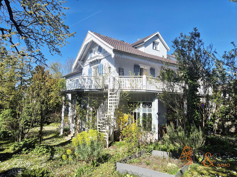 Appartement - 159 m² - 6 pièces