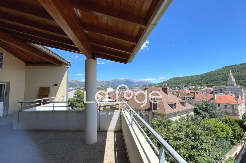 Appartement - 106 m² - 3 pièces