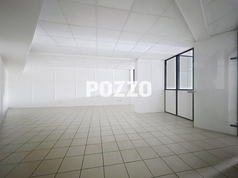 Local commercial - 107 m²