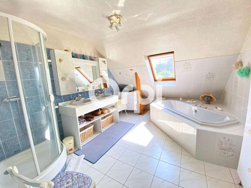 Maison - 185 m² - 5 pièces