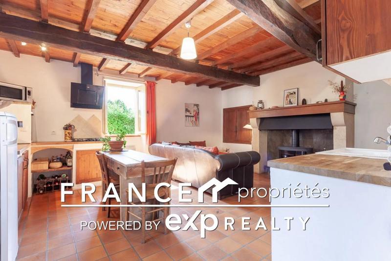 Maison - 223 m² - 7 pièces