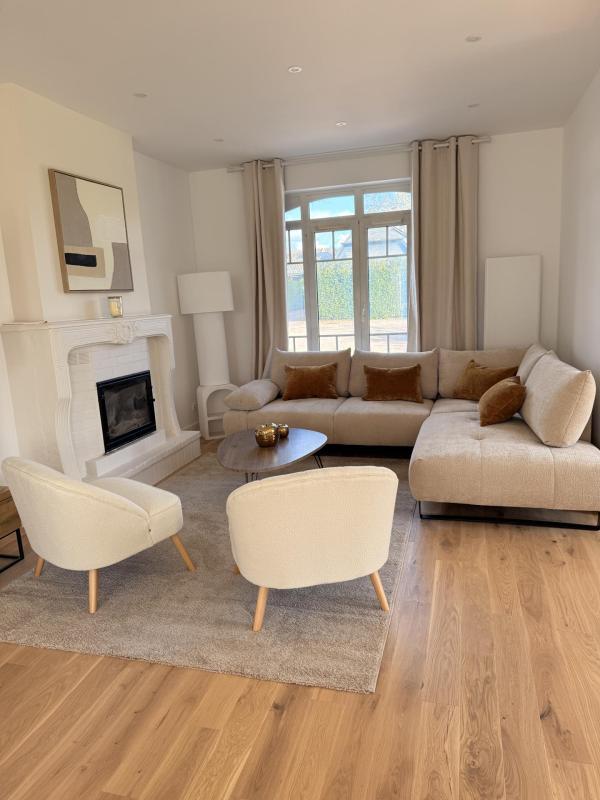 Maison de maîtres - 241 m² - 8 pièces