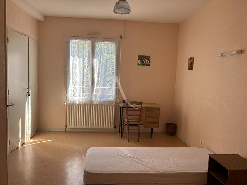 Immeuble - 150 m² - 35 pièces