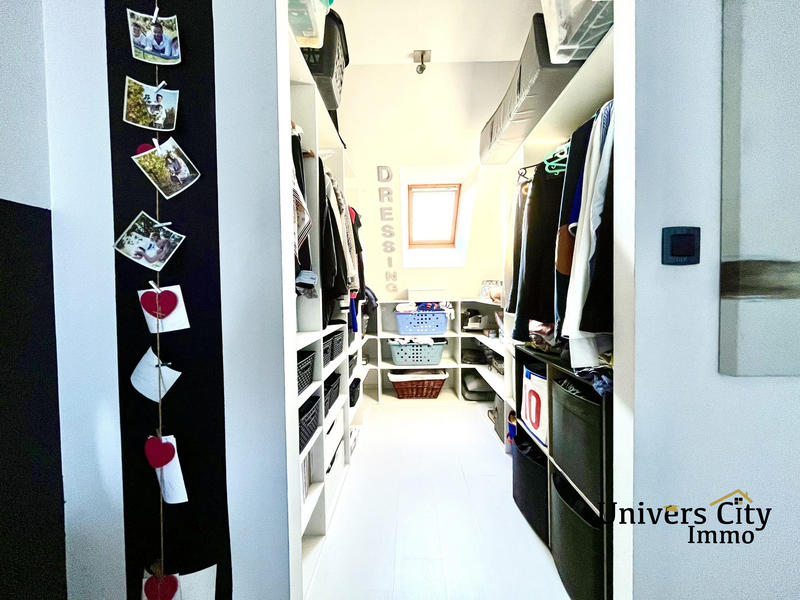 Maison traditionnelle - 98 m² - 5 pièces