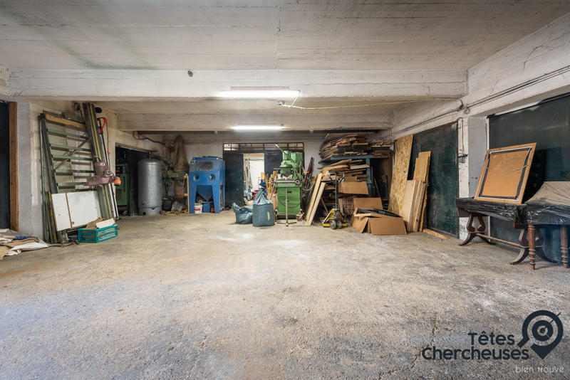 Local commercial - 317 m² - 12 pièces