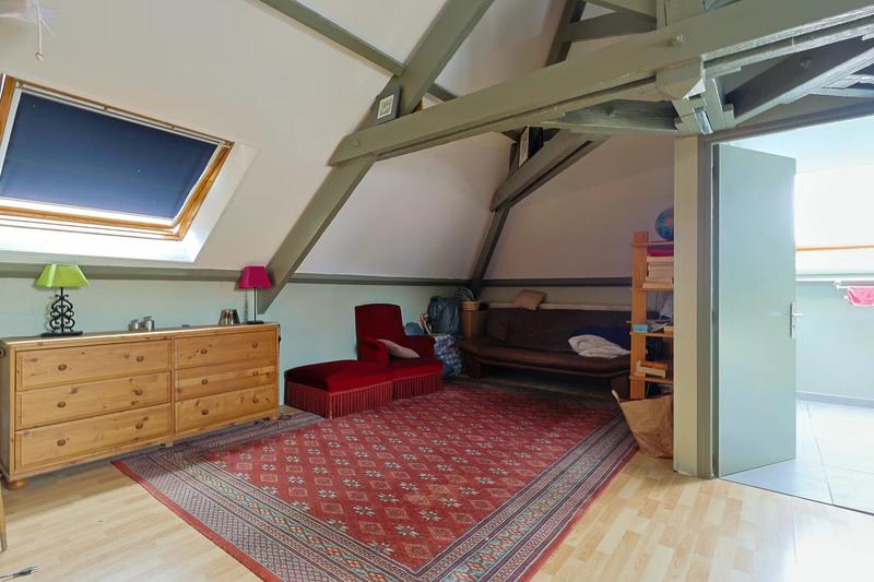 Maison - 382 m² - 10 pièces