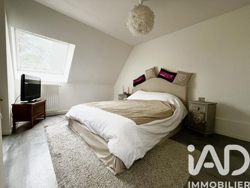 Maison - 325 m² - 13 pièces