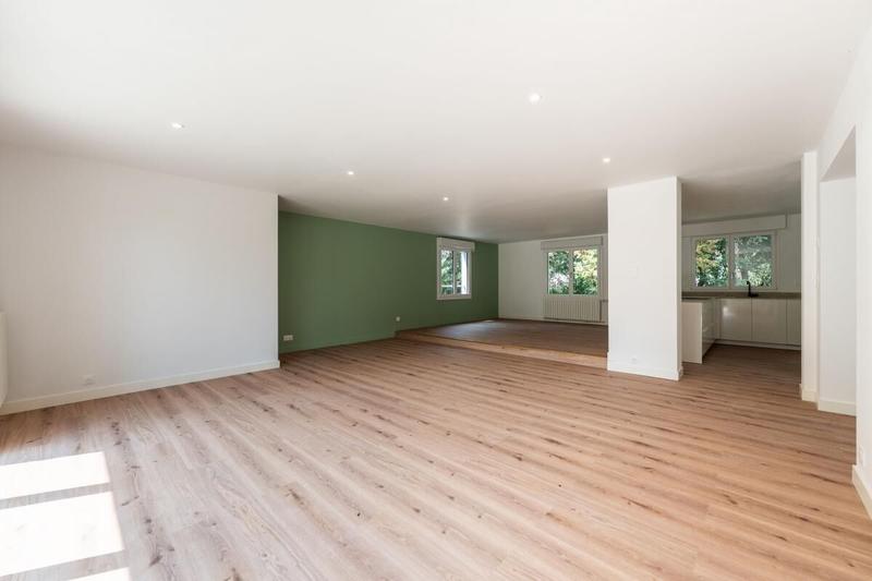 Maison - 261 m² - 7 pièces