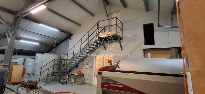 Propriété - 650 m² - 8 pièces