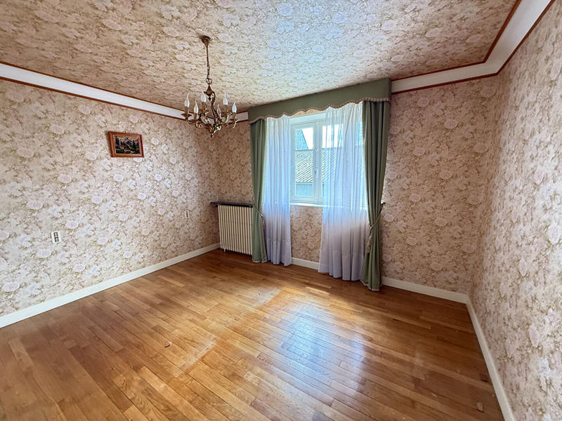 Maison - 200 m² - 6 pièces