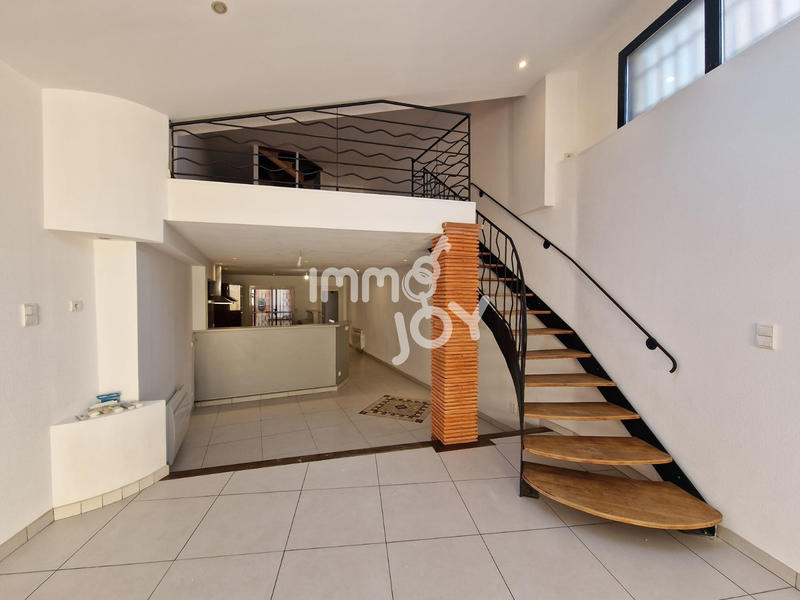 Maison - 159 m² - 5 pièces