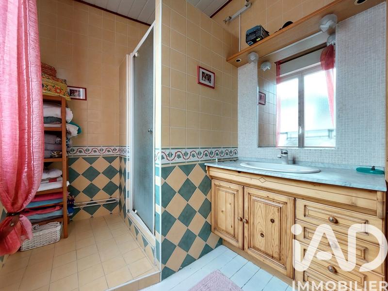 Maison - 284 m² - 11 pièces