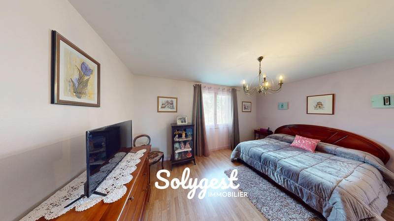 Maison - 305 m² - 7 pièces