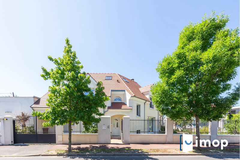 Maison - 189 m² - 7 pièces