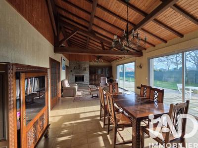 Maison - 143 m² - 5 pièces