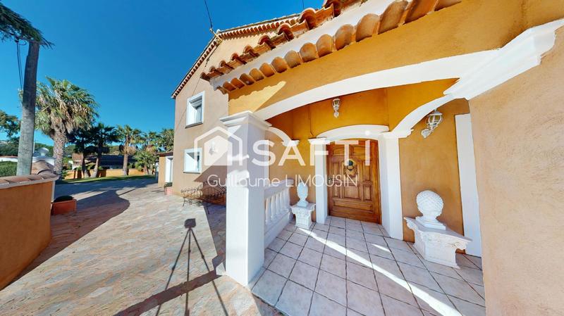 Maison - 205 m² - 6 pièces