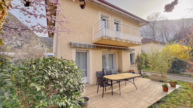 Maison - 105 m² - 4 pièces