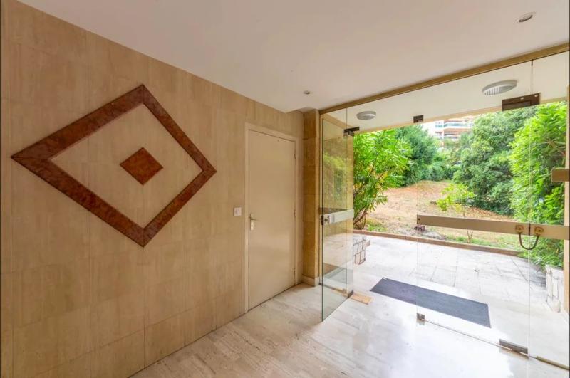 Appartement - 94 m² - 4 pièces