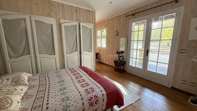 Maison - 180 m² - 7 pièces