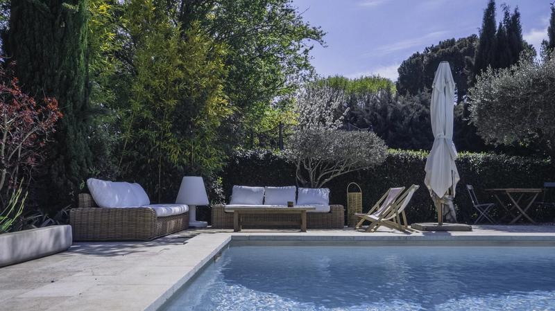 Mas - 340 m² - 17 pièces