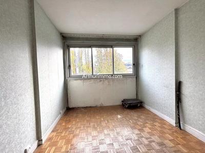 Appartement - 85 m² - 5 pièces