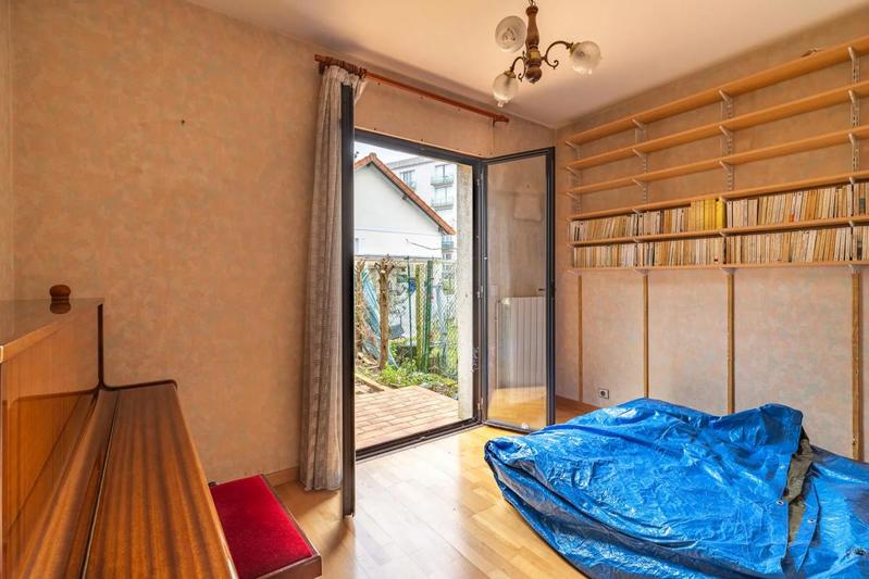 Maison - 240 m² - 8 pièces